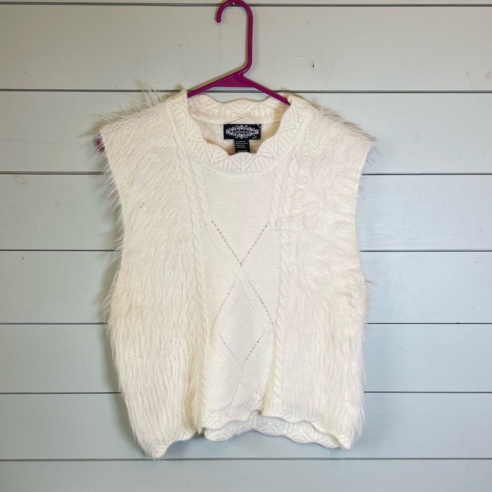 Oliver O fuzzy sweater vest cream women's size medium‎